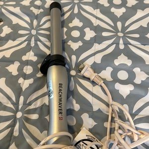 Beachwaver S1 hair curling iron